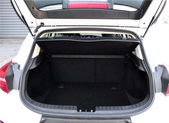 帝豪GS 2016款 运动版 1.8L 手动领尚型 车厢座椅   后备厢