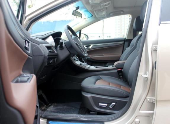 帝豪GS 2017款 优雅版 1.3T 自动智联型 车厢座椅   前排空间