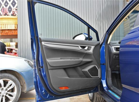 帝豪GS 2018款 领潮版 1.4T 自动领尚智联型 车厢座椅   前门板