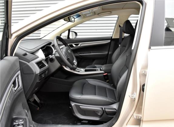 帝豪GS 2018款 运动版 1.8L 自动领尚型 车厢座椅   前排空间