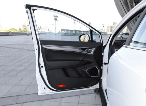 帝豪GS 2019款 1.4T CVT动 车厢座椅   前门板