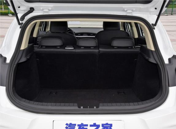 帝豪GS 2019款 1.4T CVT雅 车厢座椅   后备厢