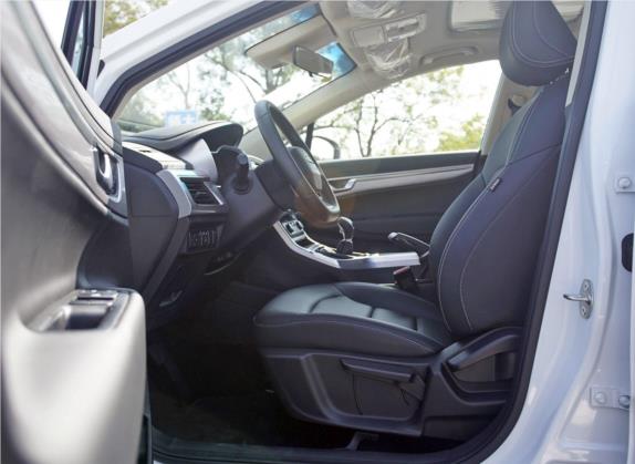 帝豪GS 2019款 1.8L 手动领尚型 车厢座椅   前排空间