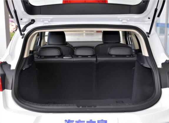 帝豪GS 2019款 1.4T 手动雅 车厢座椅   后备厢