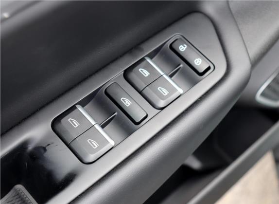 帝豪GS 2019款 1.5TD DCT动 260T 车厢座椅   门窗控制
