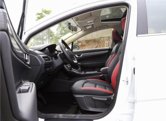 帝豪GS 2020款 1.4T 手动雅 车厢座椅   前排空间