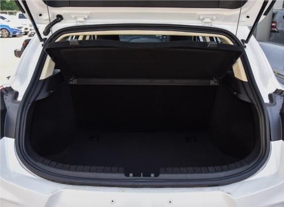 帝豪GS 2020款 1.4T CVT雅 车厢座椅   后备厢