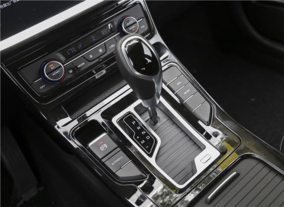 帝豪GS 2020款 1.4T CVT动 中控类   挡把