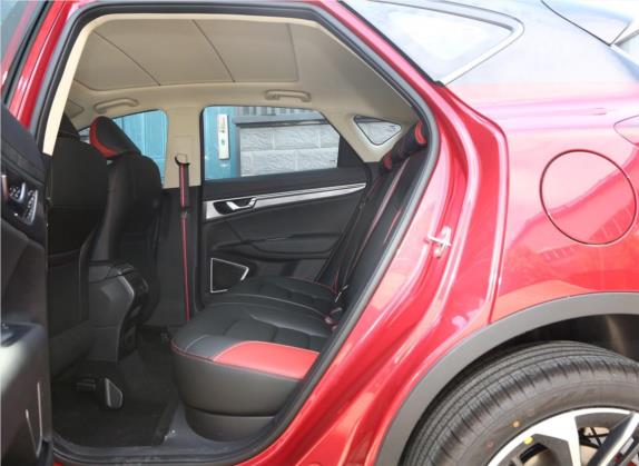 帝豪GS 2020款 1.5TD DCT动 Pro 260T 车厢座椅   后排空间