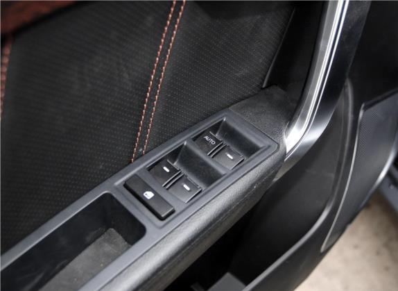 豪情SUV 2014款 2.4L 手动四驱尊贵型 车厢座椅   门窗控制