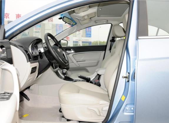 帝豪 2014款 三厢 1.5L CVT精英型 车厢座椅   前排空间