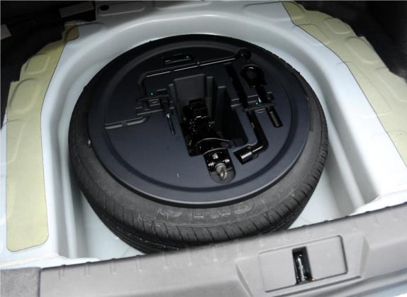 帝豪 2014款 三厢 1.3T CVT精英型 其他细节类   备胎