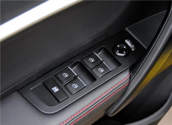 帝豪 2014款 两厢 1.3T CVT精英型 车厢座椅   门窗控制