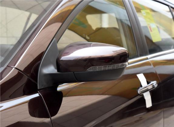 帝豪 2014款 两厢 1.5L CVT精英型 外观细节类   外后视镜