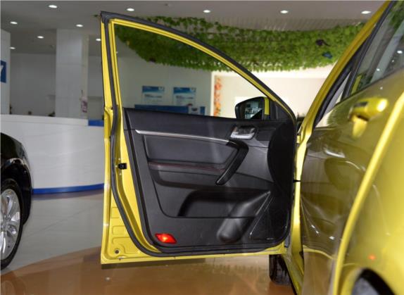 帝豪 2014款 两厢 1.3T CVT尊贵型 车厢座椅   前门板