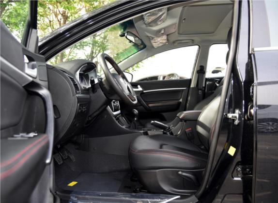 帝豪 2015款 三厢 1.5L 手动向上版 车厢座椅   前排空间