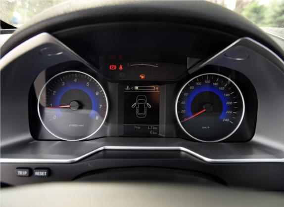 帝豪 2015款 三厢 1.5L 手动向上版 中控类   仪表盘