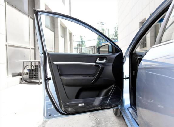帝豪 2015款 三厢 1.5L CVT向上版 车厢座椅   前门板