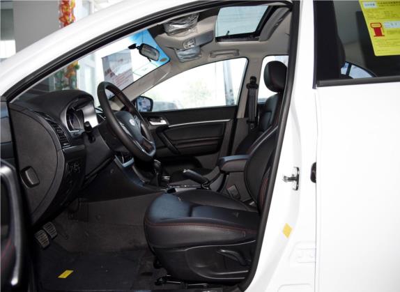 帝豪 2015款 三厢 1.3T 手动向上版 车厢座椅   前排空间