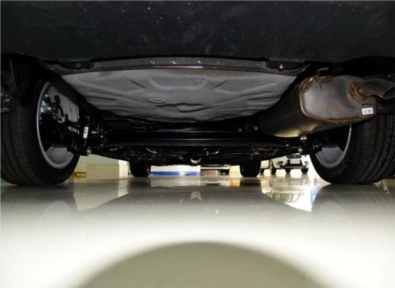 帝豪 2015款 三厢 1.3T CVT向上版 其他细节类   后悬架