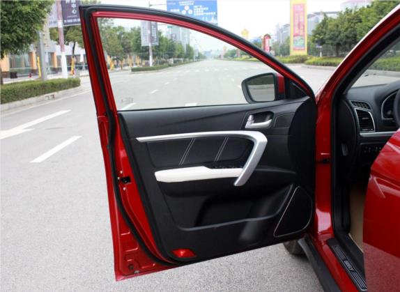 帝豪 2015款 两厢RS 1.5L CVT向上版 车厢座椅   前门板