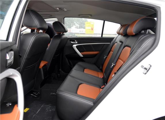 帝豪 2015款 两厢RS 1.3T CVT向上版 车厢座椅   后排空间
