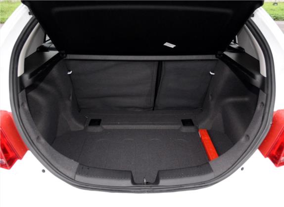 帝豪 2015款 两厢RS 1.3T CVT向上版 车厢座椅   后备厢
