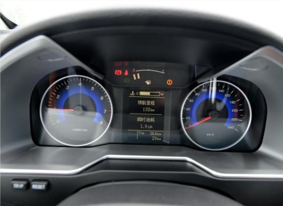 帝豪 2015款 两厢RS 1.3T CVT向上版 中控类   仪表盘