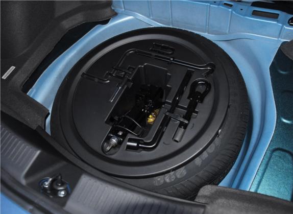 帝豪 2016款 两厢RS 1.5L 手动向上版 其他细节类   备胎