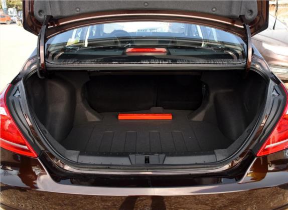 帝豪 2016款 三厢 1.5L CVT向上版 车厢座椅   后备厢