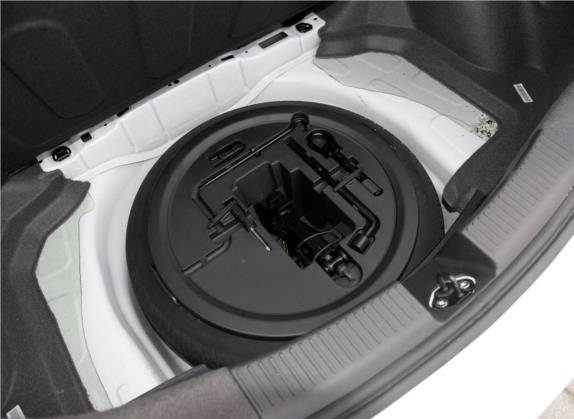 帝豪 2016款 两厢RS 1.5L CVT向上版 其他细节类   备胎