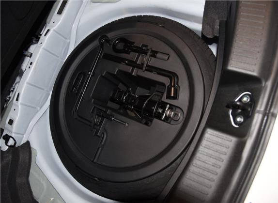 帝豪 2016款 两厢RS 1.3T CVT向上版 其他细节类   备胎