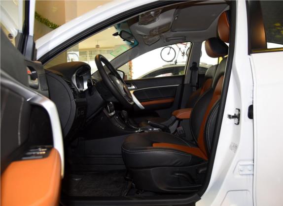 帝豪 2016款 两厢RS 1.3T CVT向上版 车厢座椅   前排空间