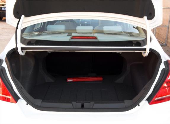 帝豪 2016款 三厢 1.5L 手动时尚型 车厢座椅   后备厢