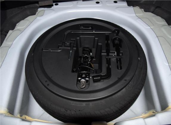 帝豪 2016款 三厢 1.5L 手动豪华型 其他细节类   备胎