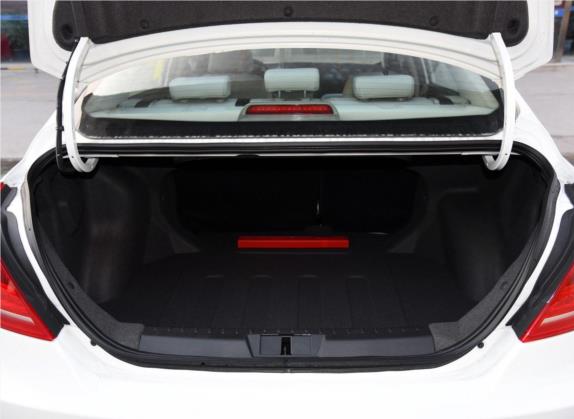 帝豪 2016款 三厢 1.5L CVT豪华型 车厢座椅   后备厢