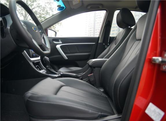 帝豪 2016款 三厢 1.3T CVT向上版 车厢座椅   前排空间