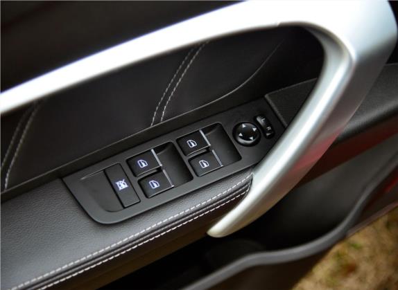 帝豪 2016款 三厢 1.3T CVT向上版 车厢座椅   门窗控制