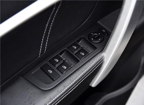 帝豪 2017款 三厢百万款 1.5L 手动向上版 车厢座椅   门窗控制