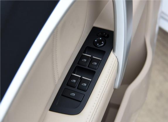 帝豪 2017款 三厢百万款 1.5L 手动豪华型 车厢座椅   门窗控制