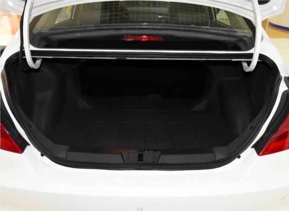 帝豪 2017款 三厢百万款 1.5L CVT向上版 车厢座椅   后备厢