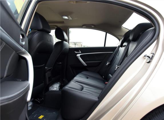 帝豪 2017款 三厢百万款 1.3T CVT向上版 车厢座椅   后排空间