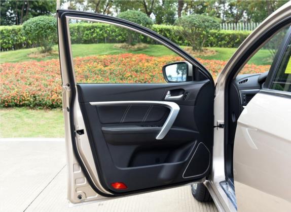 帝豪 2017款 三厢百万款 1.3T CVT向上版 车厢座椅   前门板