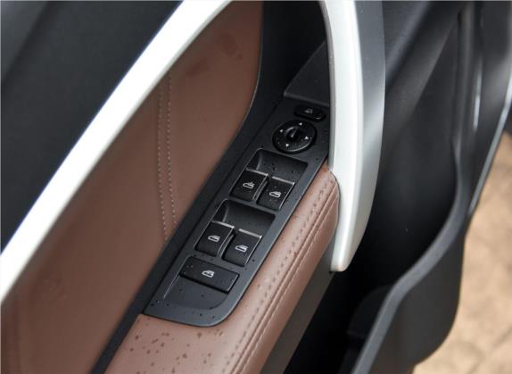 帝豪 2017款 两厢RS百万款 1.5L 手动向上版 车厢座椅   门窗控制