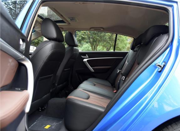 帝豪 2017款 两厢RS百万款 1.3T CVT向上版 车厢座椅   后排空间