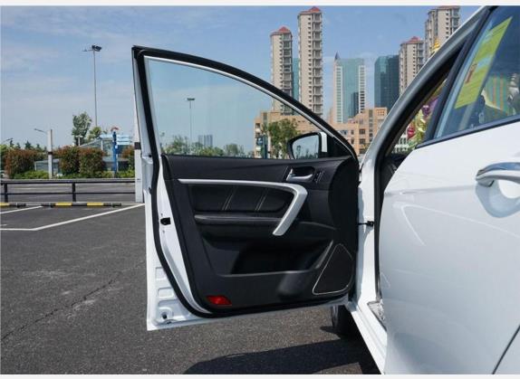 帝豪 2017款 三厢百万款 1.5L CVT向上互联版 车厢座椅   前门板