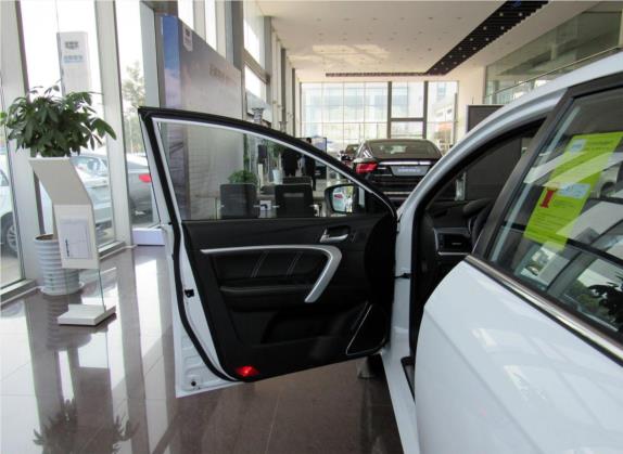 帝豪 2017款 三厢百万款 1.5L 手动向上互联版 车厢座椅   前门板