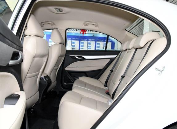 帝豪 2018款 1.5L 手动豪华型 车厢座椅   后排空间