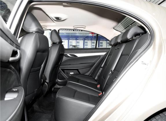 帝豪 2018款 1.5L 手动向上互联版 车厢座椅   后排空间