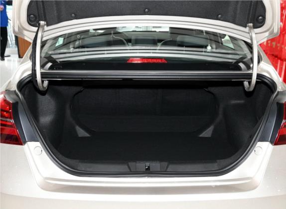 帝豪 2018款 1.5L 手动向上互联版 车厢座椅   后备厢